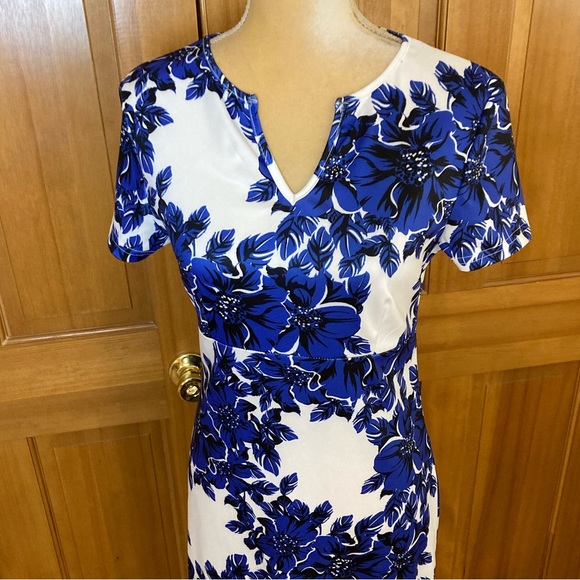 Women’s Floral Print  Bodycon Dress - Picture 2 of 16